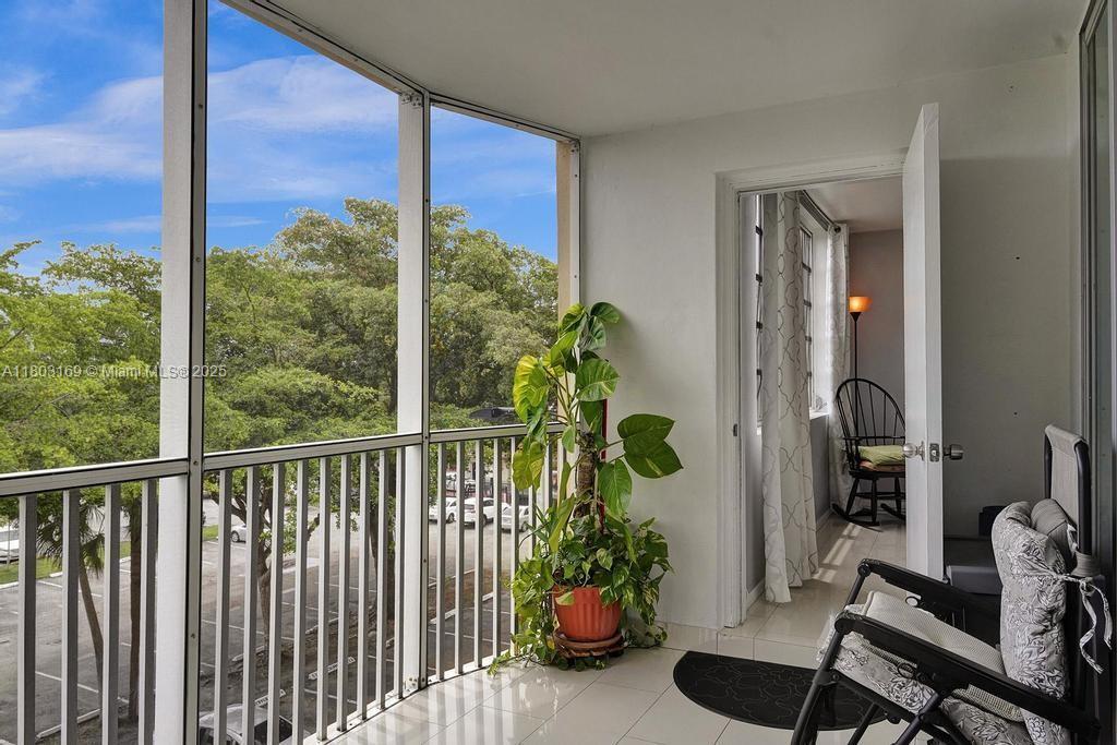 Photo - 1780-2 NE 191st St-4092-4092