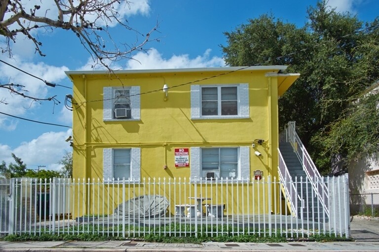 Primary Photo - 361 NW 7th St