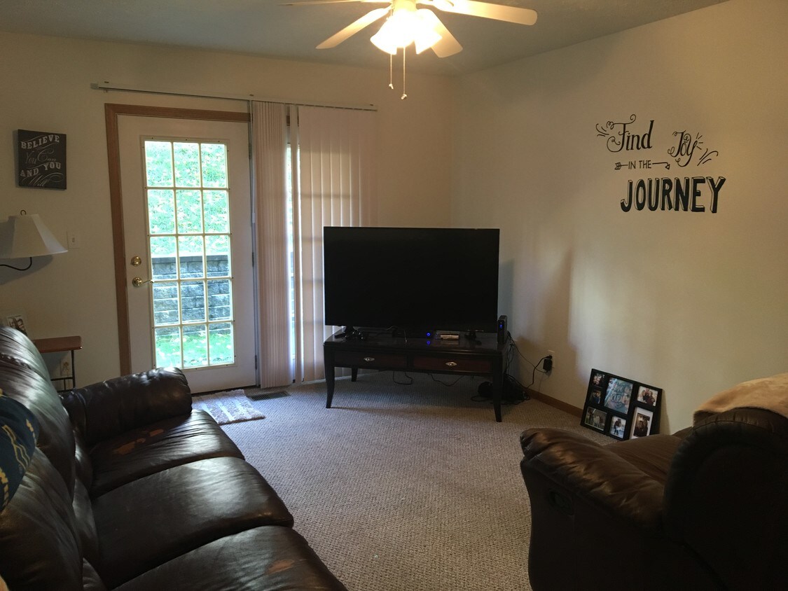 74 Copperfield Ct, WV 26505 Apartments in WV