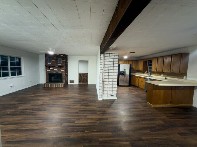 Foto del edificio - 2221 W 38th St N