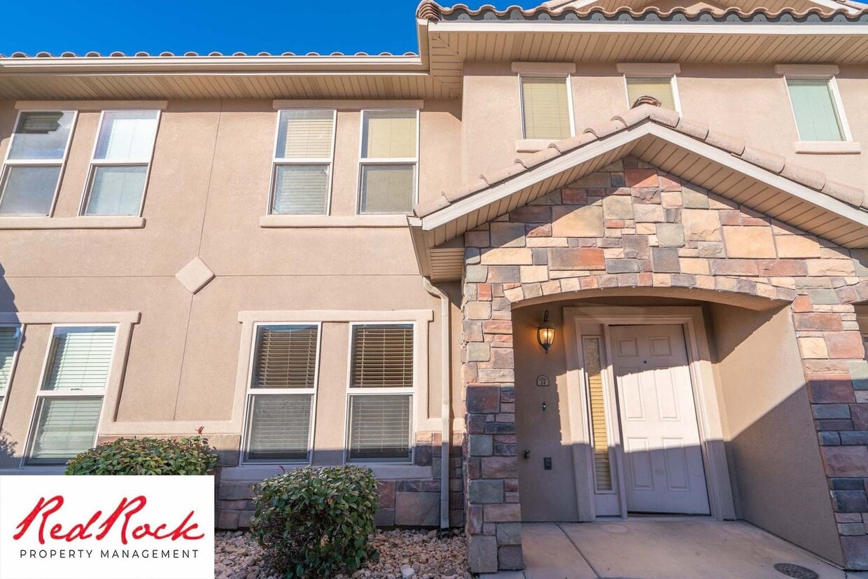 Foto principal - Beautiful 3 bedroom, 2.5 bathroom Townhome...