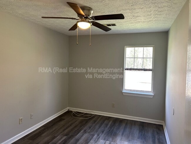 Building Photo - 409 E Central Ave