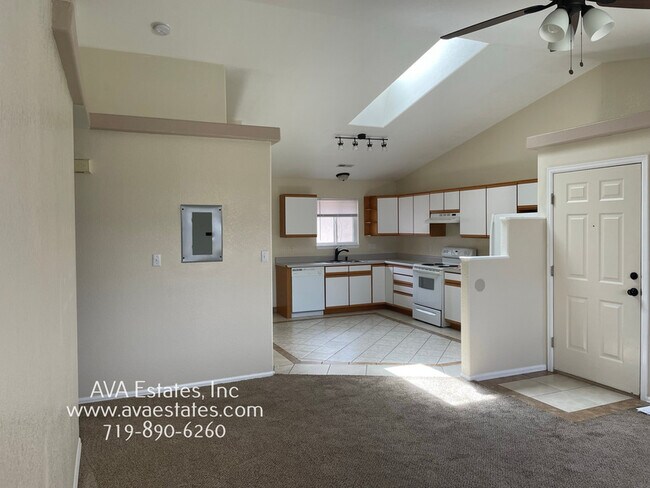 Building Photo - 717 E Laporte Dr