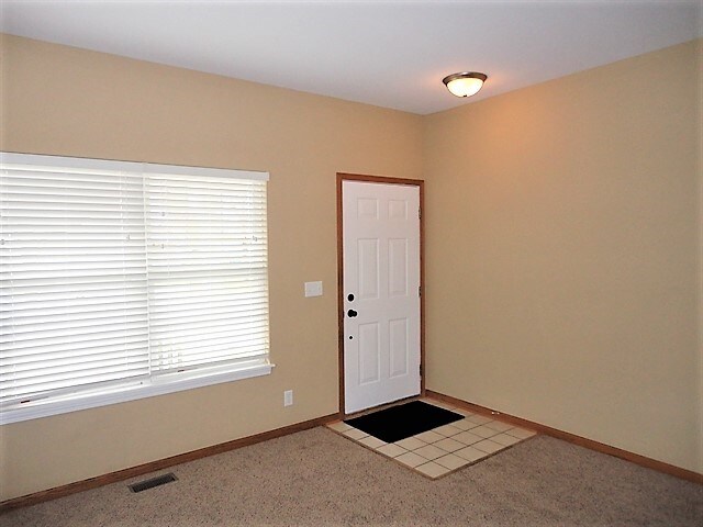 Foto del edificio - 14015 Oakdale Circle