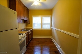 Building Photo - 1365 Phelps Ave