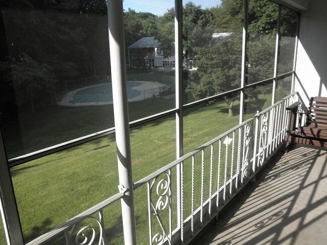 Vista desde el porche - 17 Sunnybrook Rd