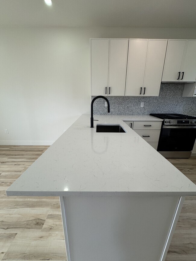 Photo - 715 W 9th Ave Townhome