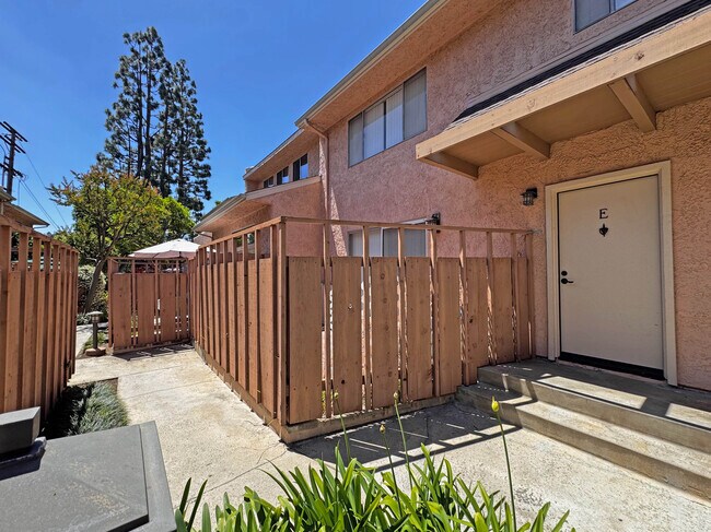 Foto del edificio - 1508 Dixon St