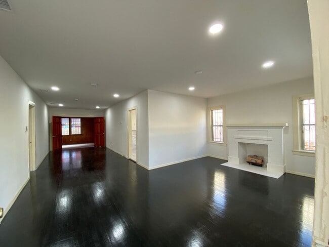 Building Photo - GORGEOUS Los Feliz PRIME 3 Bed Home for Lease NOW Limited Showings!!!