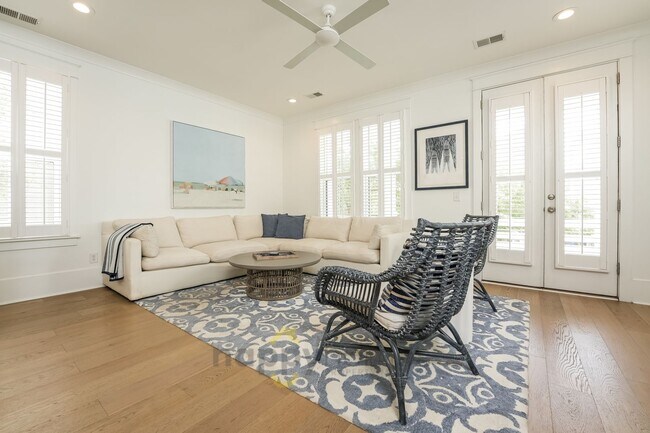 Photo - 3/2.5 Fully Furnished Home in Sullivans Pointe Located in Mt. Pleasant!