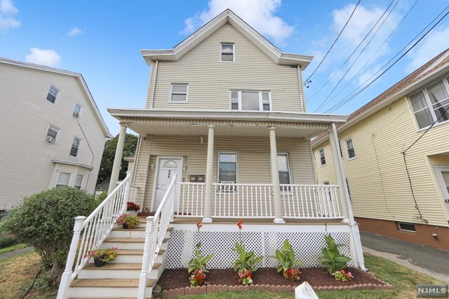Foto principal - 888-890 E 28th St