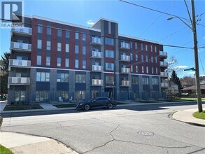 Building Photo - 77 Leland St