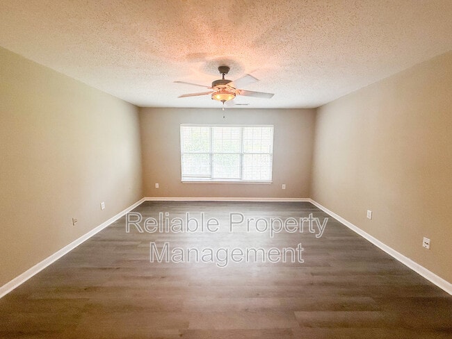 Building Photo - 1513 Kenmore Dr
