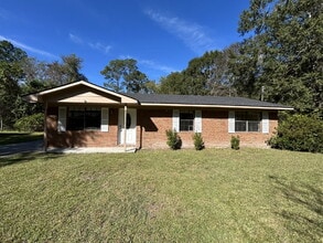Building Photo - 1089 Live Oak Dr Building Photo - 1089 Live Oak Dr
