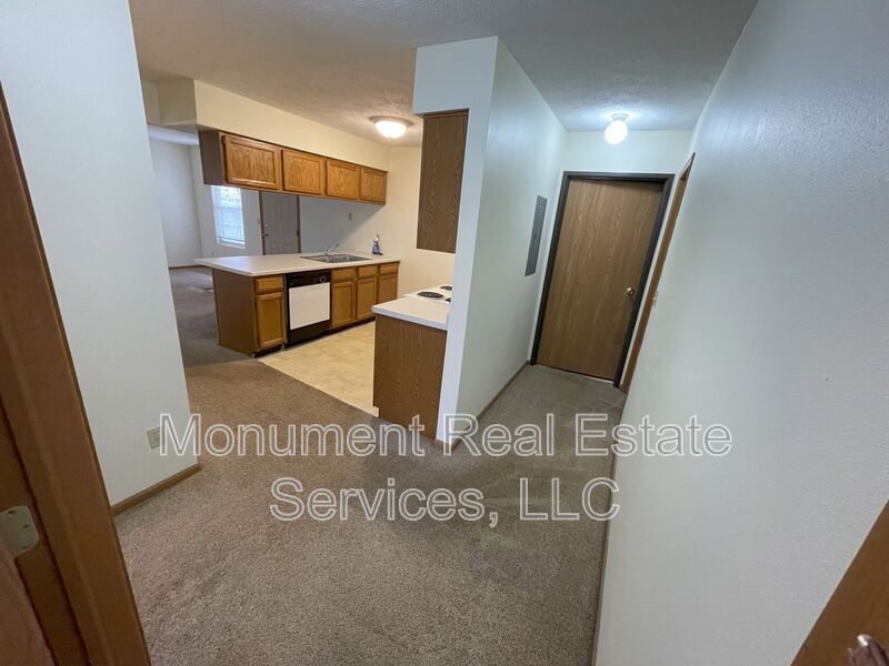Primary Photo - 5650 Tall Pines Pkwy
