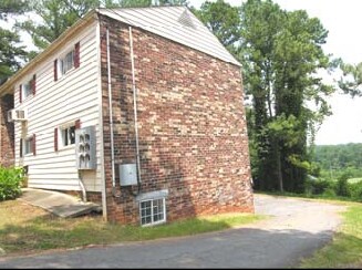 Building Photo - 550 Gresham Park Dr