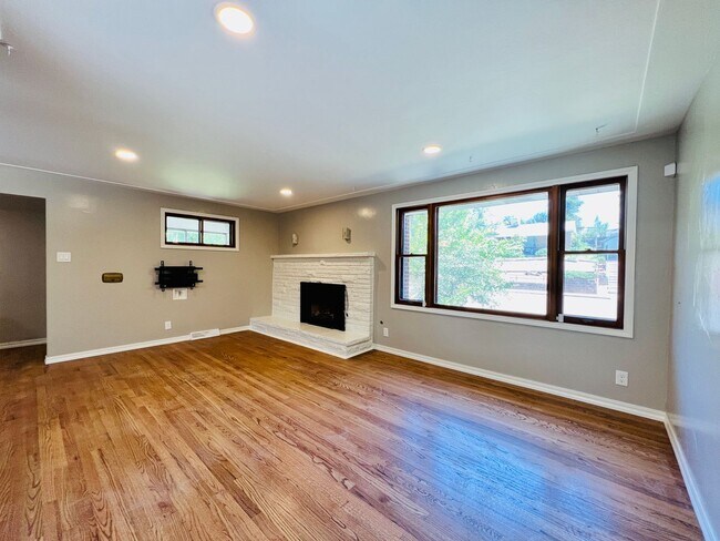 Foto del edificio - 2875 S Sherman St