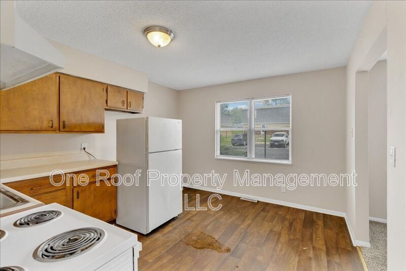 701 Linwood Dr Unit B28, Harrisonville, MO 64701 Condo for Rent in