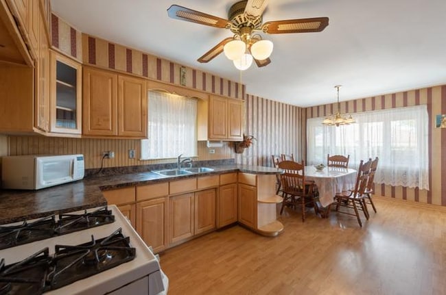 Building Photo - 4728 N Newland Ave