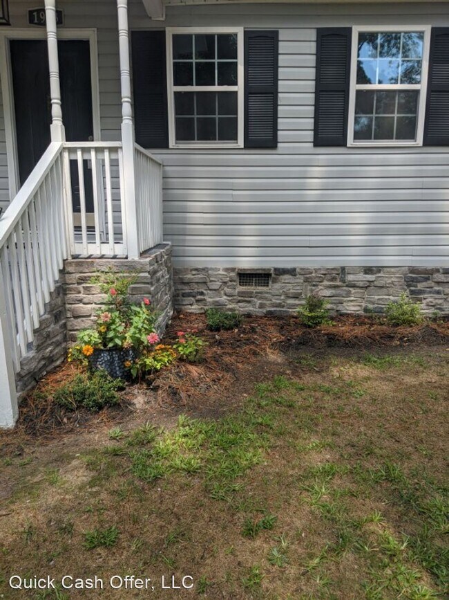 Building Photo - 3 br, 1 bath House - 1903 Farrior Ave SE