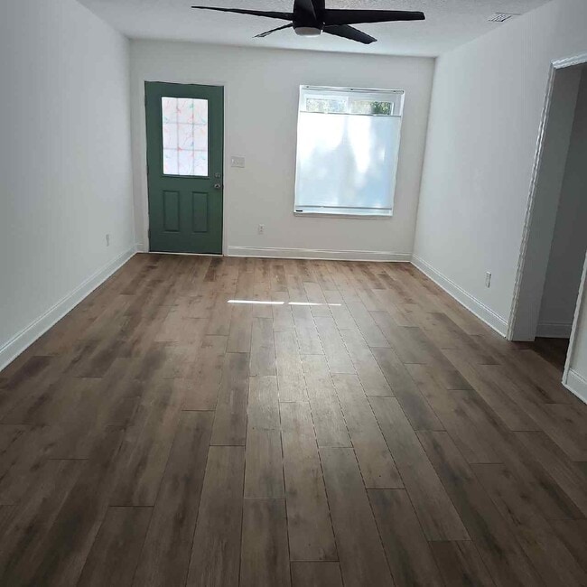 Foto del edificio - 1503 Broome St