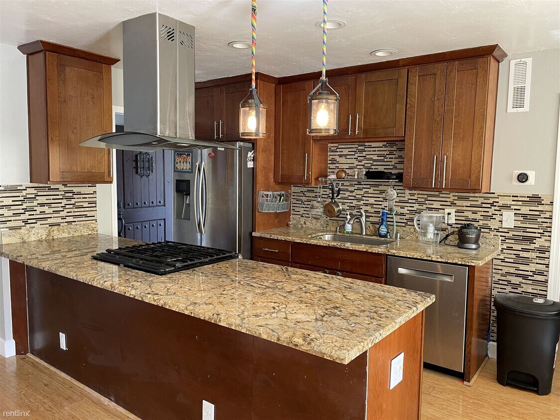 Primary Photo - 4 br, 2 bath House - 3378 Mission View Dri...