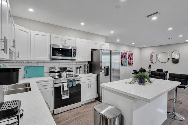 Foto del edificio - 1326 NE 151st St