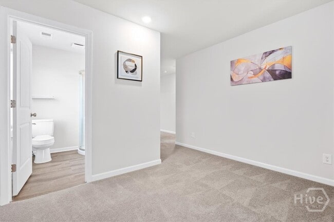 Building Photo - 142 Bottlebrush Dr