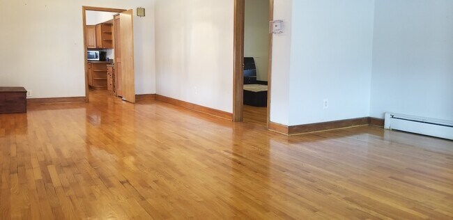 Foto del edificio - 7749 W Foster Ave