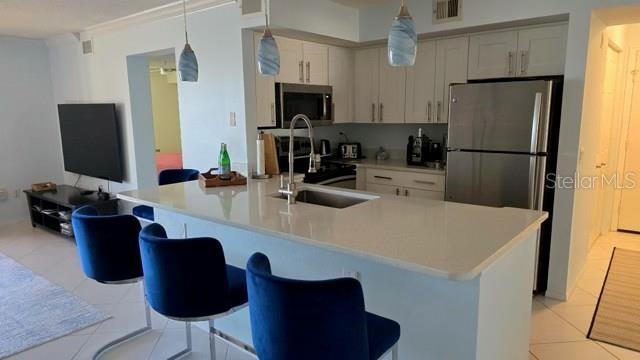 Building Photo - 2400 Feather Sound Dr