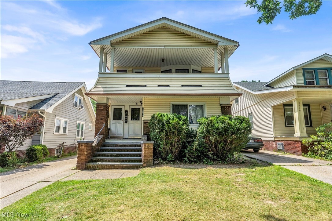Primary Photo - 3274 W 130th St