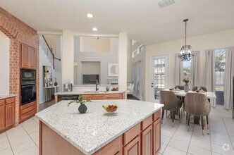 Building Photo - 9201 Royal Burgess Dr