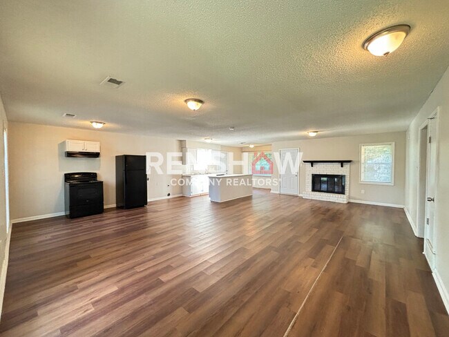 Building Photo - 3145 Maple Hill Dr