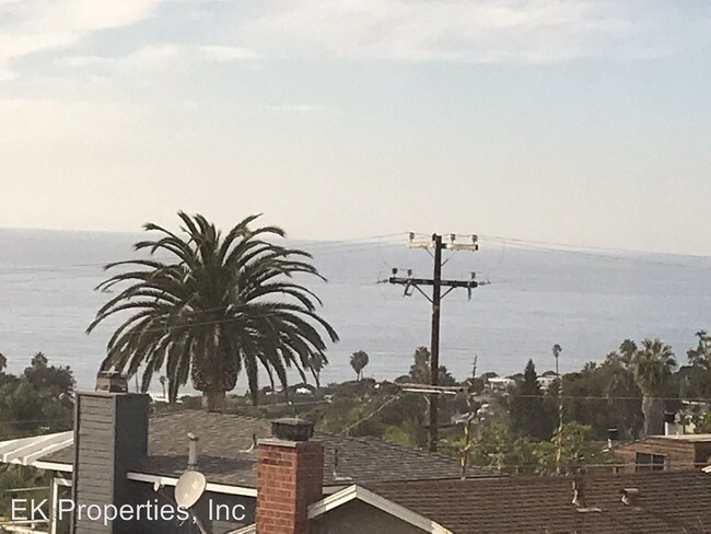 Building Photo - 2425 Oxford Ave