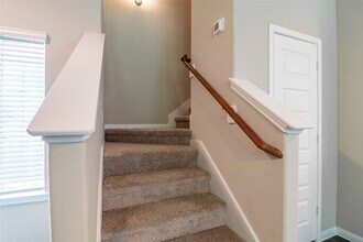 Building Photo - 2413 Tavo Trails Dr