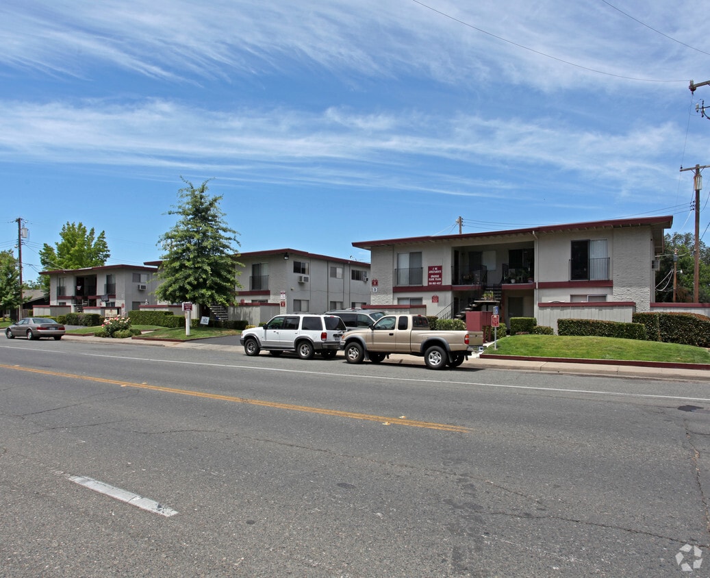 Building Photo - Olive Court Apartments