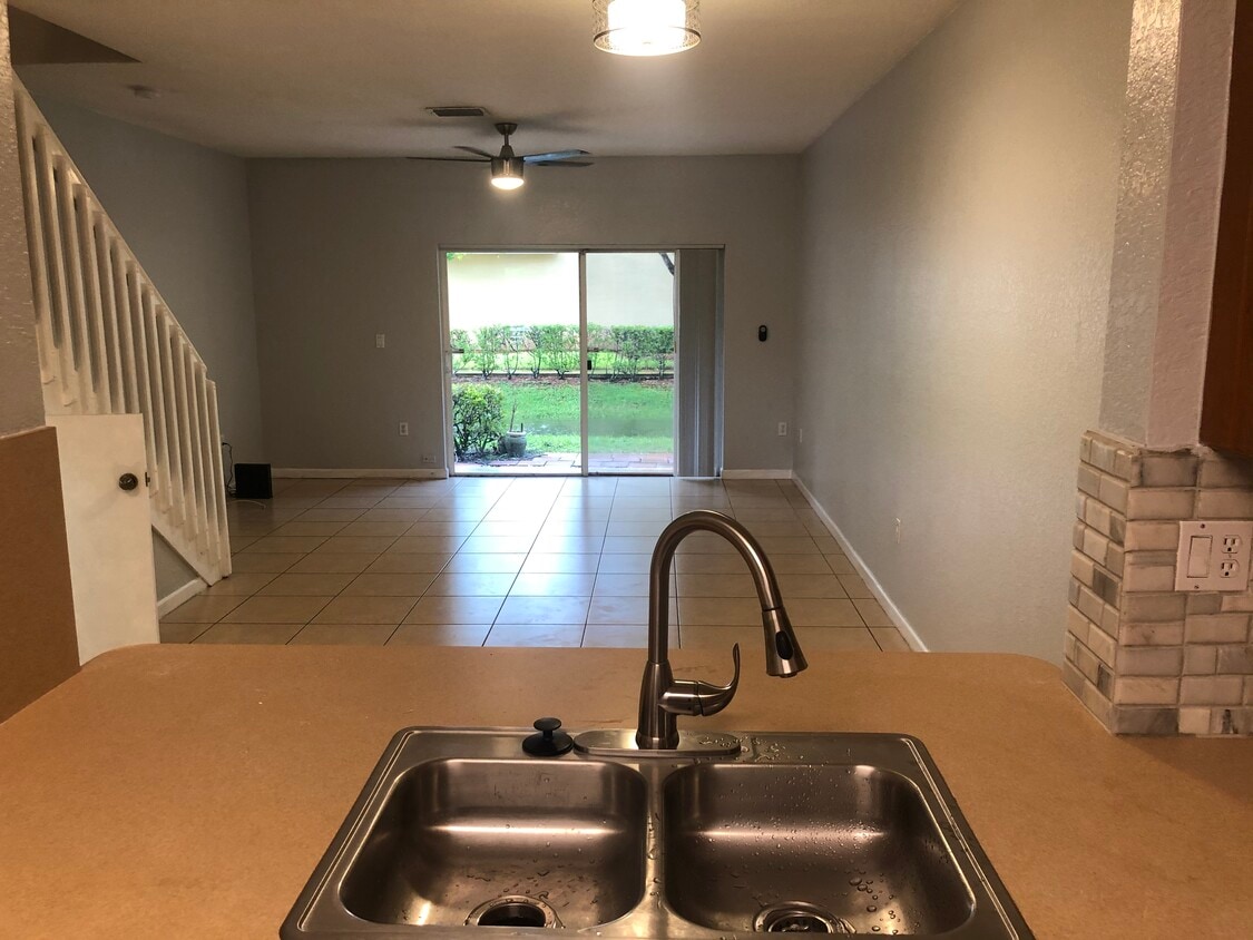 Primary Photo - 7937 Tuscany Ct