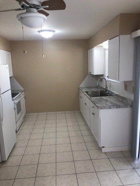 Foto del edificio - 9615 W 111th Ave