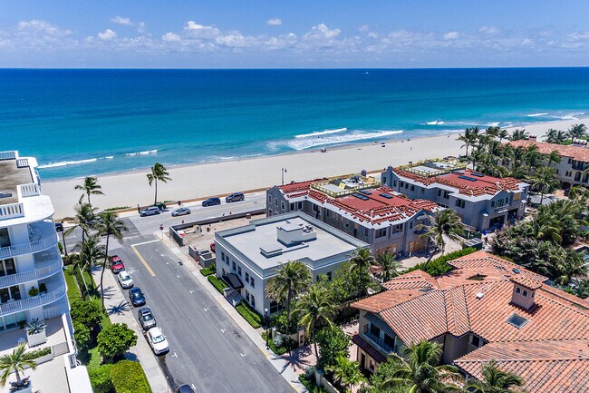 Foto del edificio - 106 Hammon Ave