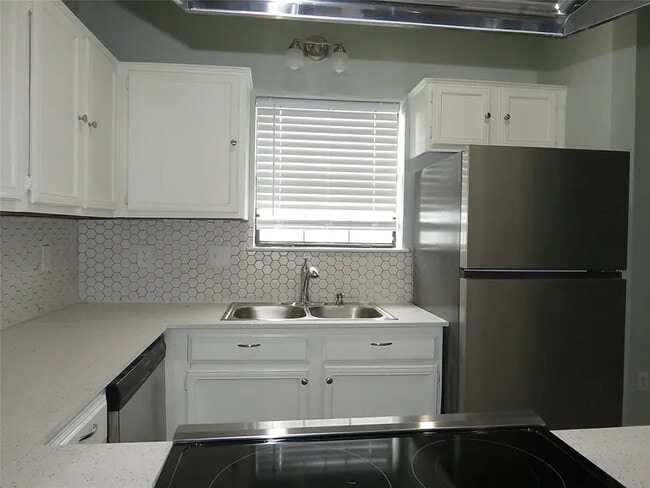 Foto del edificio - 4715 N Galloway Ave