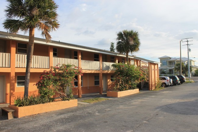 Building Photo - Beach House Apartments