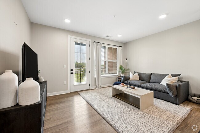 Interior Photo - Federal Hill