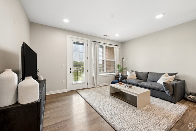 Interior Photo - Federal Hill