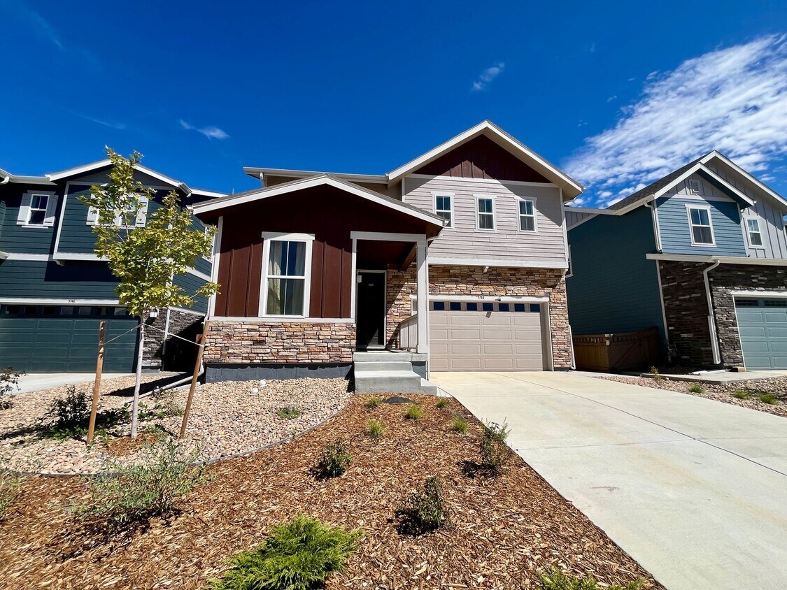 Primary Photo - BEAUTIFUL NEW BUILD - 3 bed 2.5 bath w/ La...
