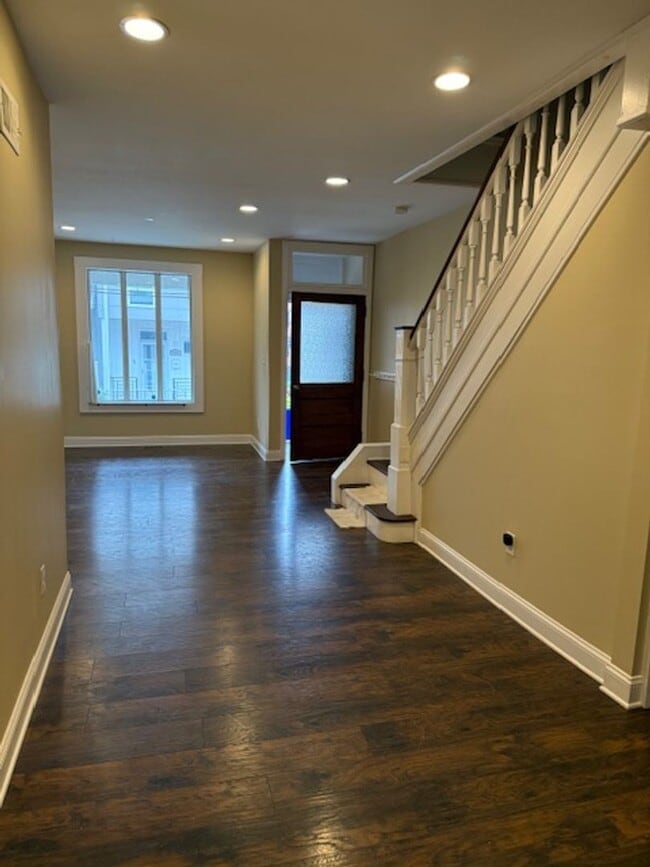 Building Photo - Updated 3 Bedroom Rental in Brewerytown wi...