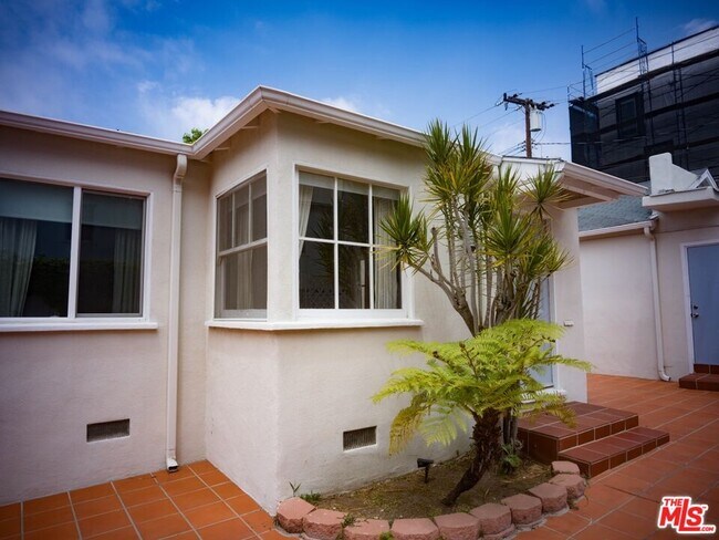 Foto del edificio - 1341 Stanford St