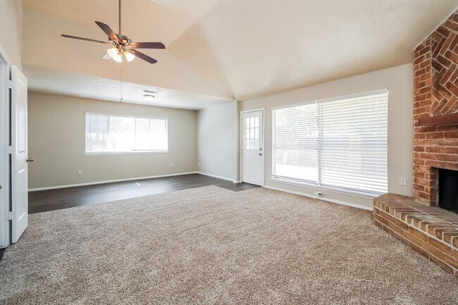 Building Photo - 8634 Huntermoor Cir