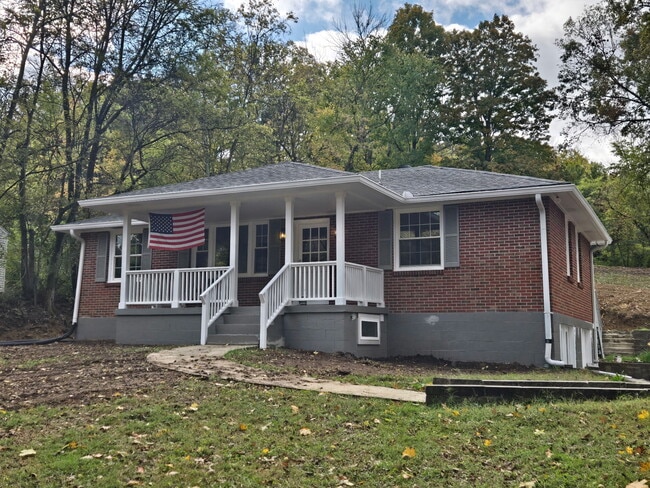 Photo - 929 Due W Ave N House