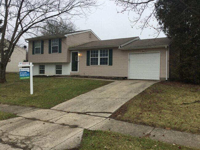 Building Photo - Apply Now for Half Off Rent!