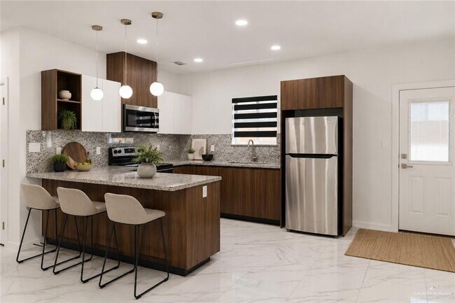 Foto del edificio - 9 Rosewood Ln